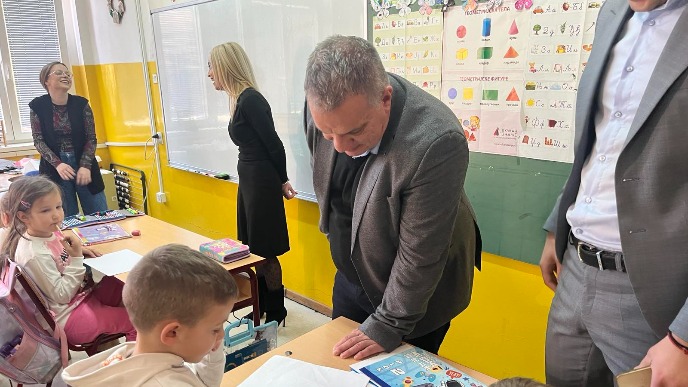 Više od milijarde za ustanove